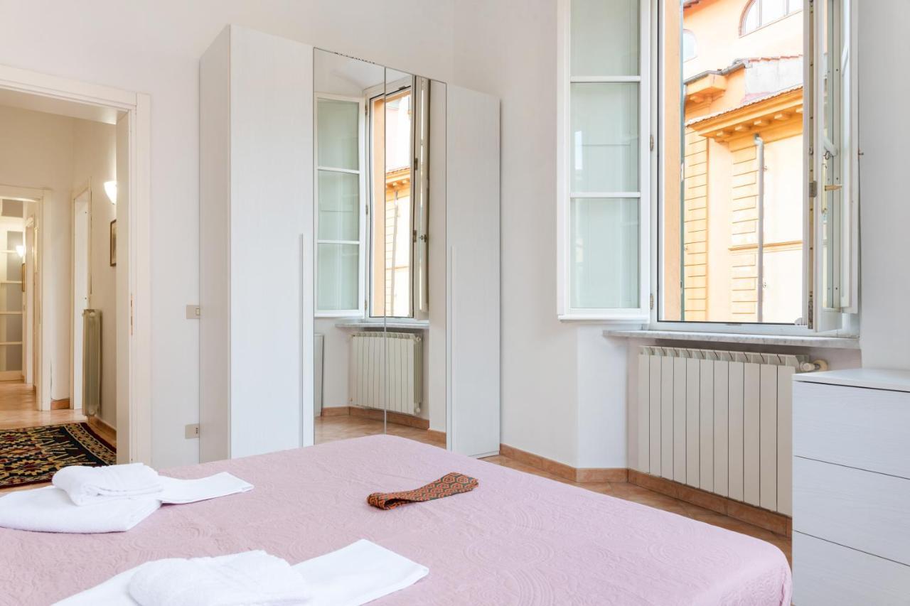 Borgo Stretto Bright Apartments ปิซา ภายนอก รูปภาพ