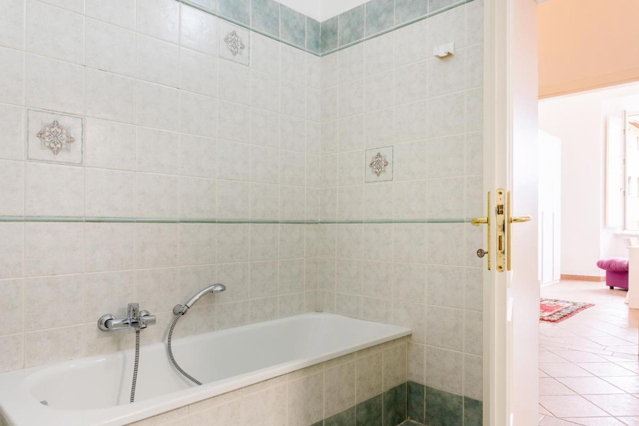 Borgo Stretto Bright Apartments ปิซา ภายนอก รูปภาพ