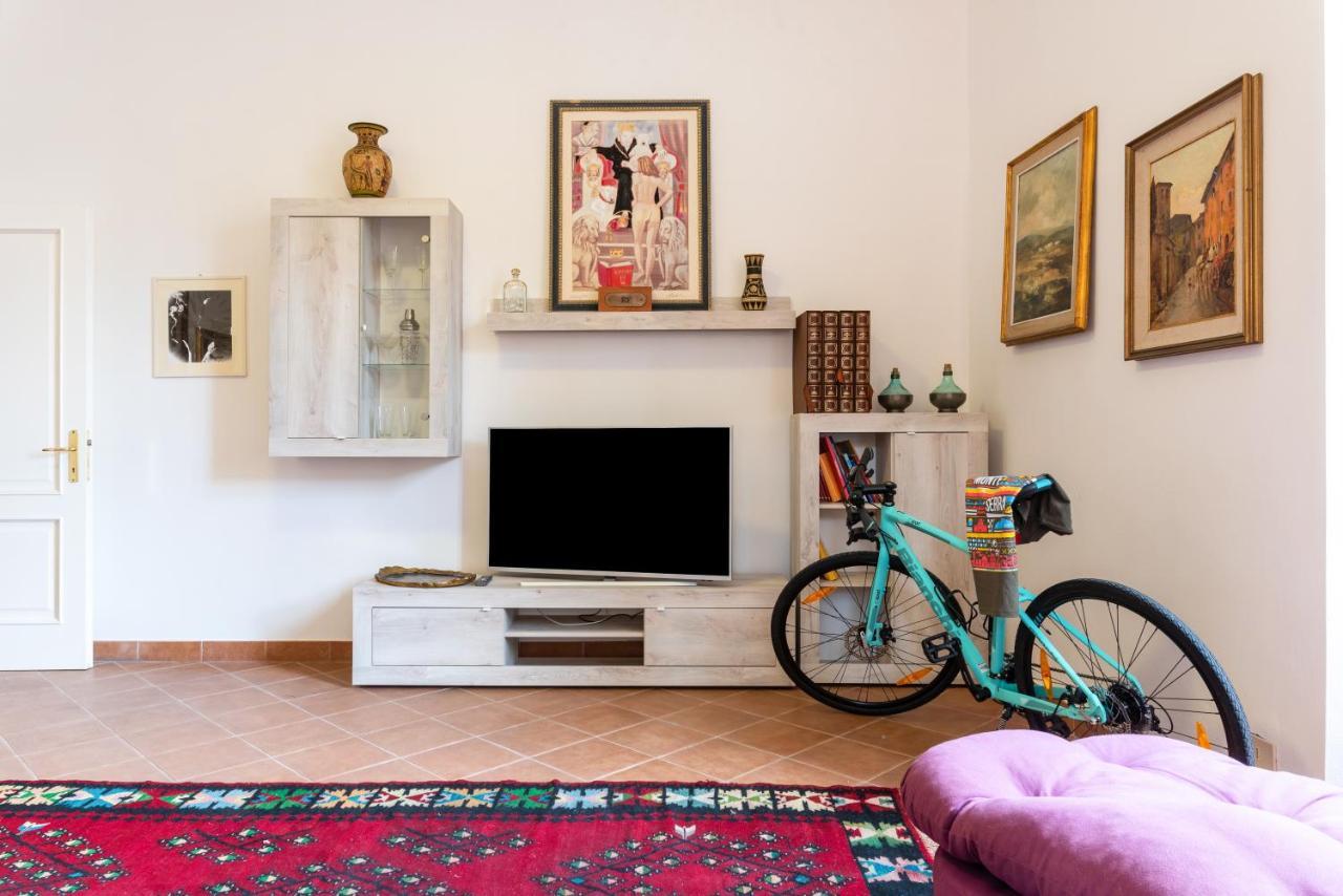 Borgo Stretto Bright Apartments ปิซา ภายนอก รูปภาพ